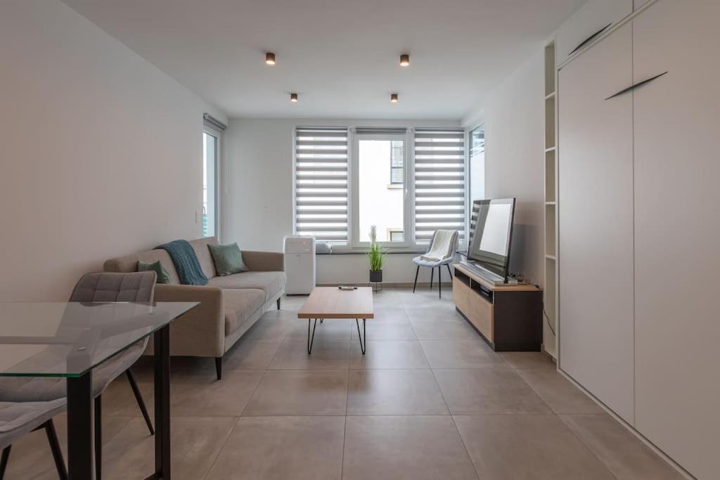 Superbe Appartement avec Parking Malmedy Extérieur photo